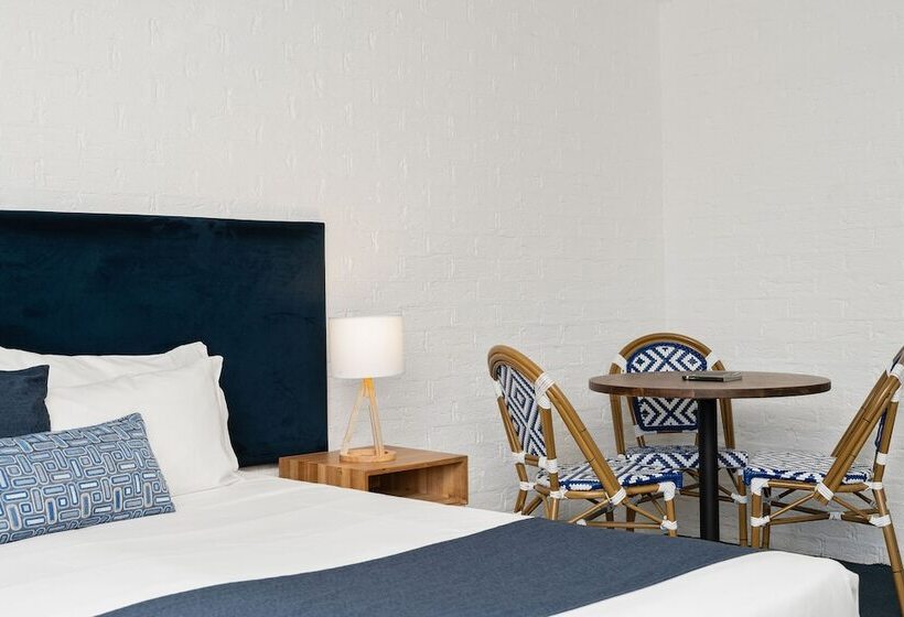 Семейный Номер, Wollongbar Motel