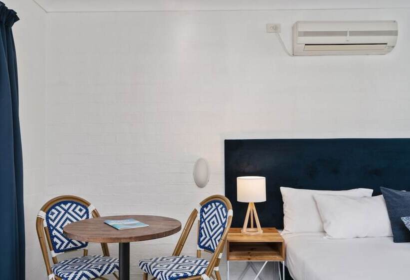 Номер Стандарт с Балконом, Wollongbar Motel