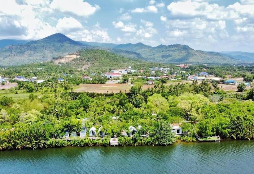 غرفة قياسية مطلّة علي الحديقة, Kampot Riverfront Boutique