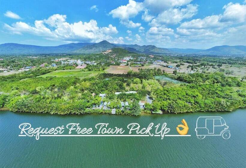 غرفة عائلية مطلّة علي الحديقة, Kampot Riverfront Boutique