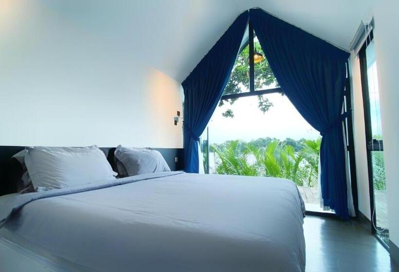 غرفة ديلوكس مطلّة علي البحر, Kampot Riverfront Boutique