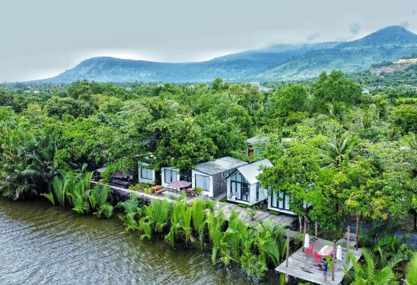 غرفة ديلوكس مطلّة علي البحر, Kampot Riverfront Boutique