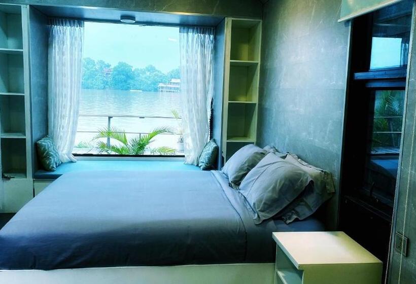 غرفة قياسية مطلّة علي البحر, Kampot Riverfront Boutique