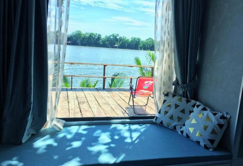 غرفة عائلية مطلّة علي البحر, Kampot Riverfront Boutique