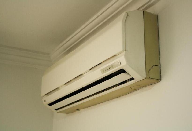 سوییت جونیور, Apartahotel Kelly