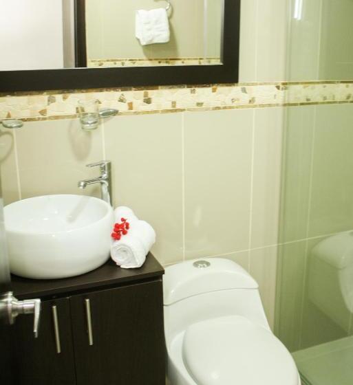 استودیو خانوادگی, Apartahotel Kelly