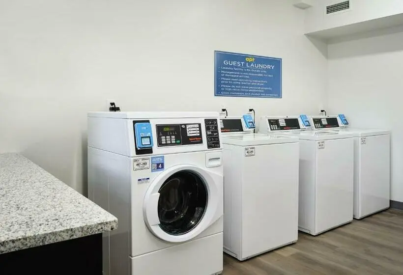 スイート, Stayapt Suites Dothan