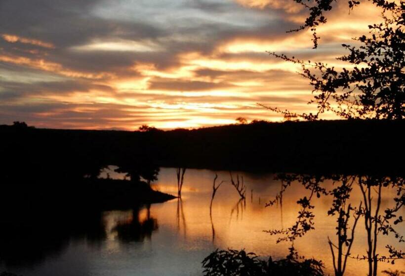 חדר סטנדרט נוף לגינה, Eildon Parkview Motor Inn Room 9