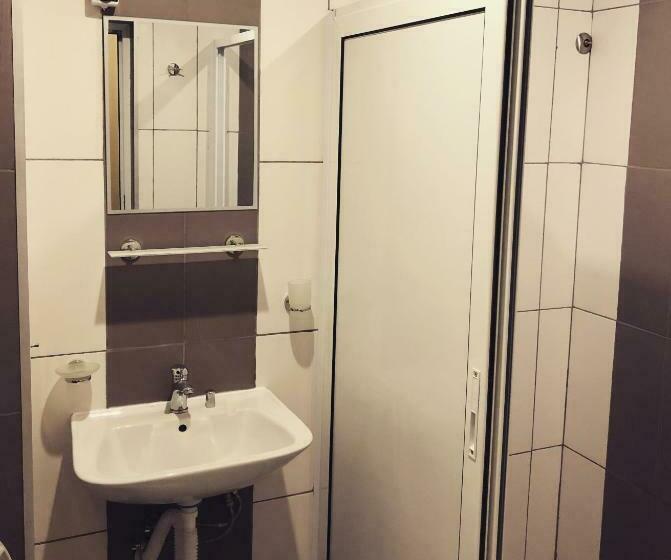 חדר דלוקס, къща за гости Kita