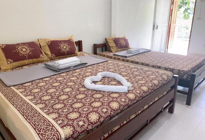 Quarto Triplo Estandar, Sabye~sabye