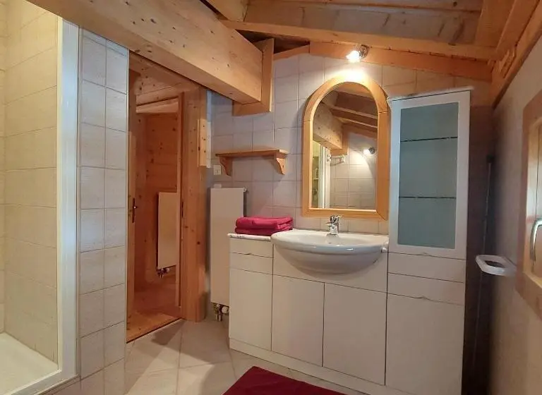 اتاق استاندارد با بالکن, Chambre D Hôtes L Ours Bleu