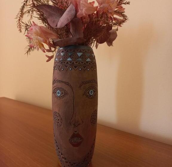 디럭스 트리플 룸, Monument Guesthouse