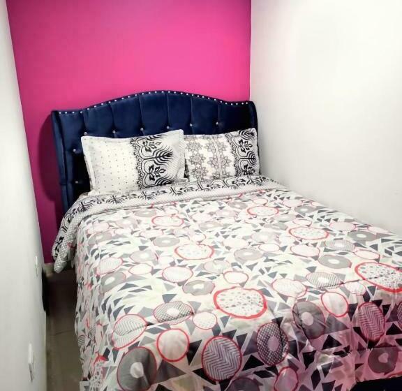 חדר סטנדרט חדר אמבטיה משותף, The Mural Hostel Bogotá