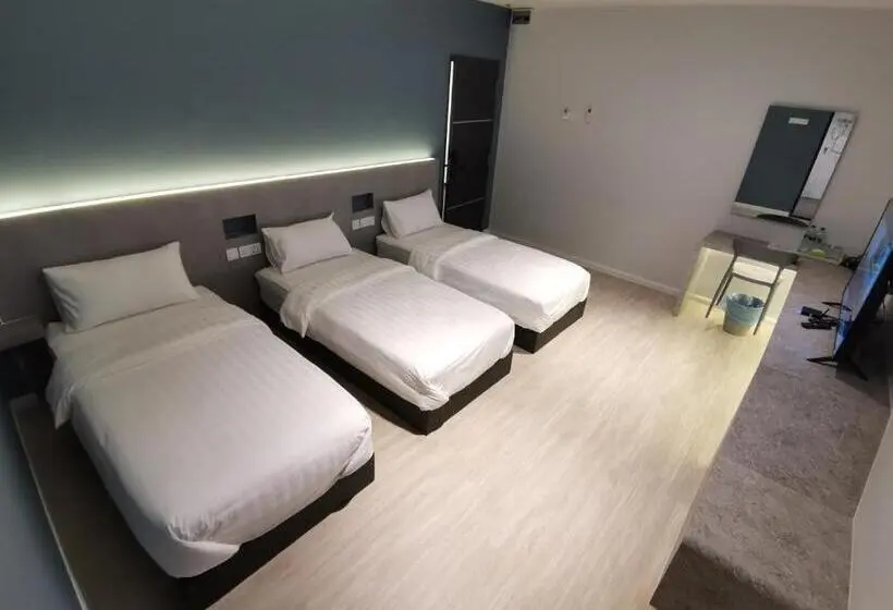 Standard Kolmen Hengen Huone, Sentosa Kota Bharu Kelantan