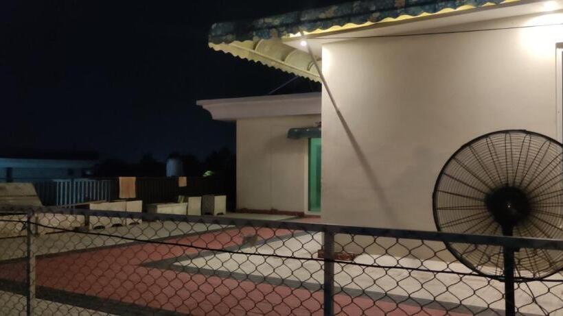 اتاق استاندارد, Sunrise Rest House