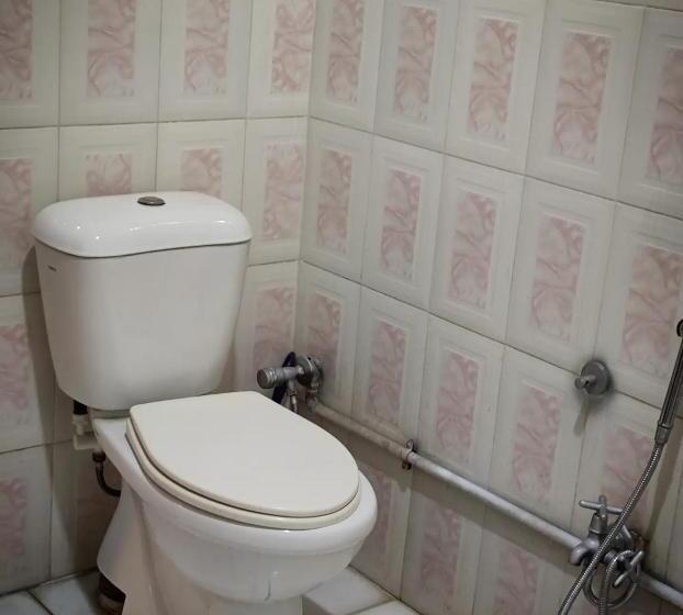 اتاق خانوادگی, Sunrise Rest House