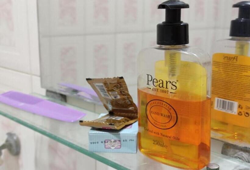 اتاق خانوادگی, Sunrise Rest House