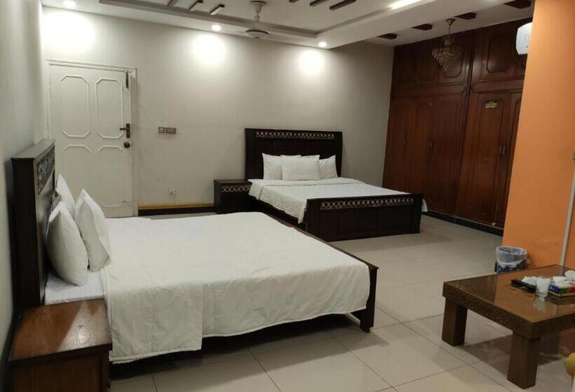 اتاق خانوادگی, Sunrise Rest House