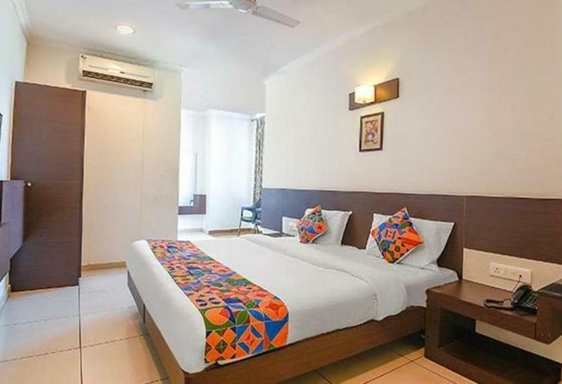 豪华房间, Fabhotel White Clouds