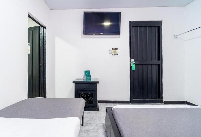 اتاق استاندارد سه نفره, Ayenda Don Jorge De La 23