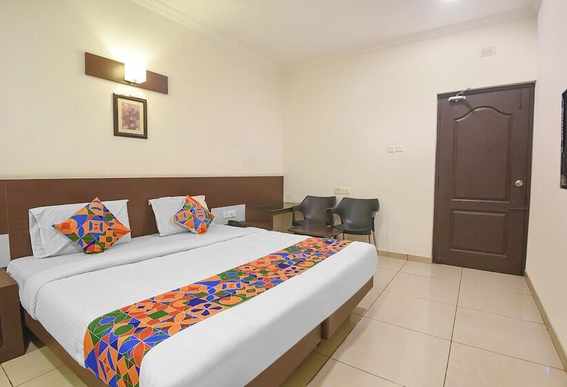 디럭스 룸, Fabhotel White Clouds