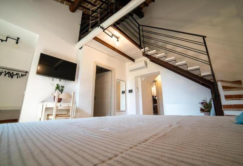 חדר סטנדרט לשלושה, La Residenza Dei Priori