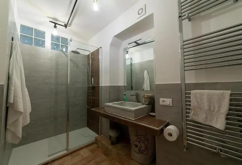 اتاق استاندارد سه نفره, La Residenza Dei Priori