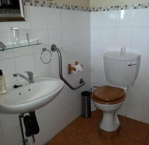 Standardrum, Agterplaas Guesthouse Pty Ltd