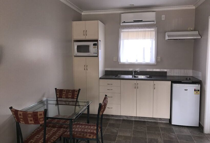 إستوديو قياسى, Barclay Motel