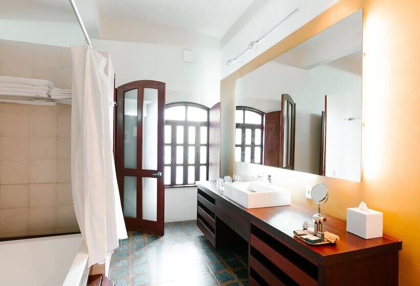 Люкс, Azul De Oaxaca