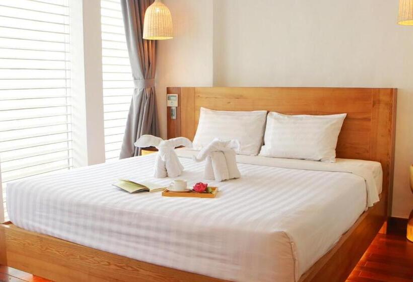 اتاق لوکس با بالکن, Duc Vuong Saigon Hotel   Bui Vien