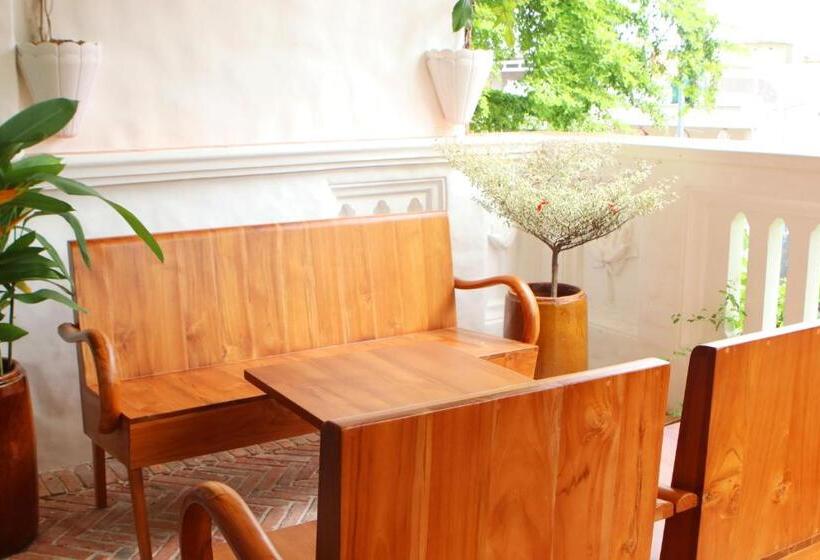 استودیو استاندارد با بالکن, Duc Vuong Saigon Hotel   Bui Vien