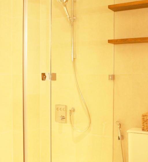 استودیو استاندارد با بالکن, Duc Vuong Saigon Hotel   Bui Vien