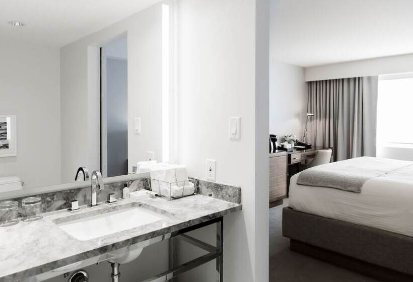 带双人床的经典房间, The James