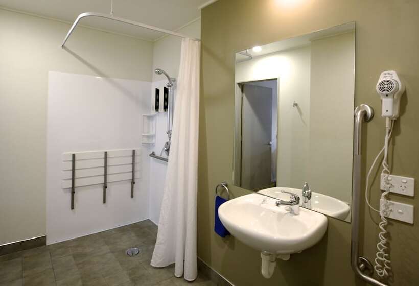 סוויטת 2 חדרי שינה, Landmark Manor