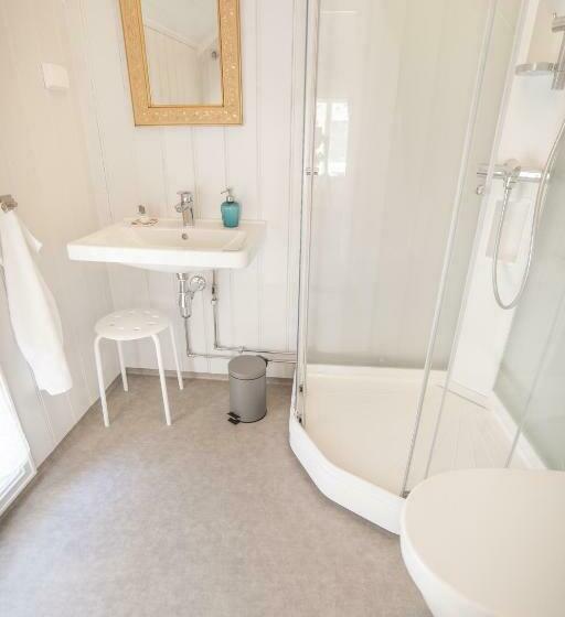 スタンダードルーム, Husum