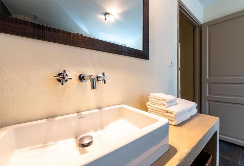 标准房带园景, Maison D Hôtes Les Caroubiers