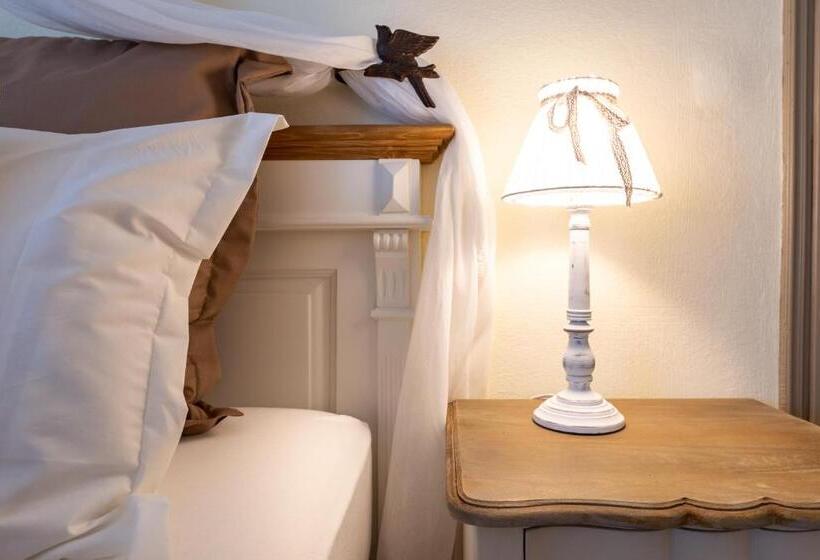 标准房带园景, Maison D Hôtes Les Caroubiers