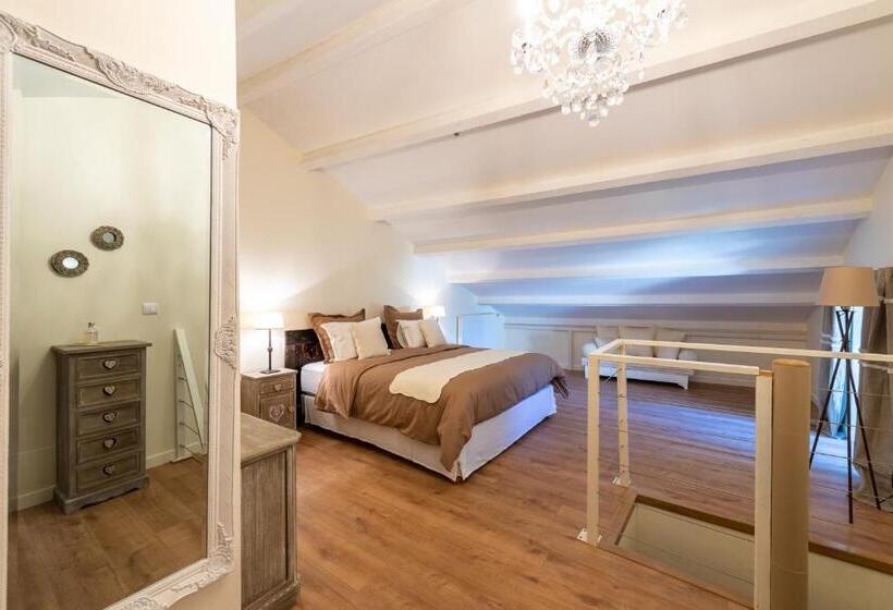 标准间带游泳池, Maison D Hôtes Les Caroubiers