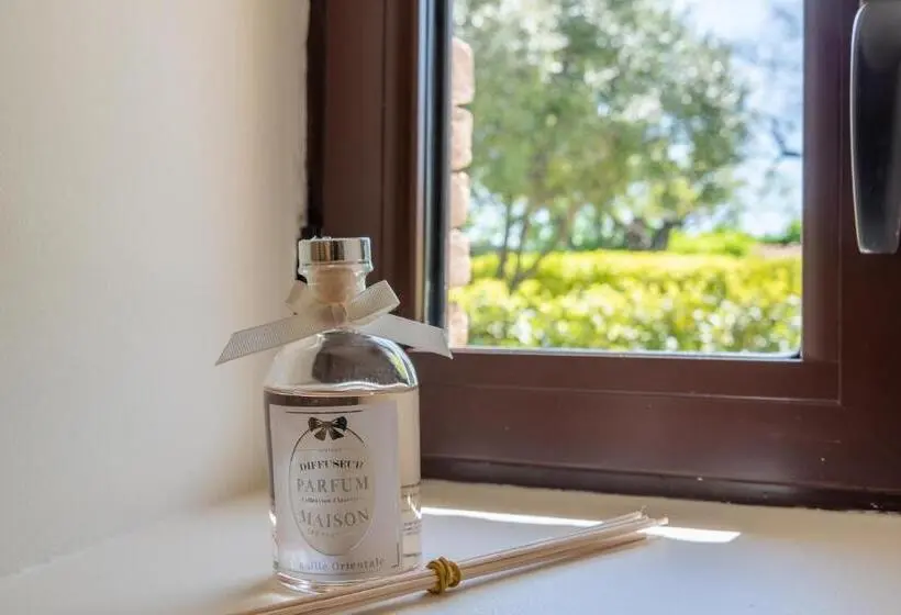 テラス付きスタンダードルーム, Maison D Hôtes Les Caroubiers