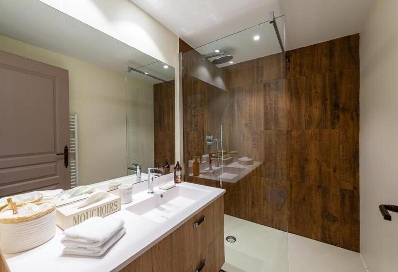 标准间带露台, Maison D Hôtes Les Caroubiers