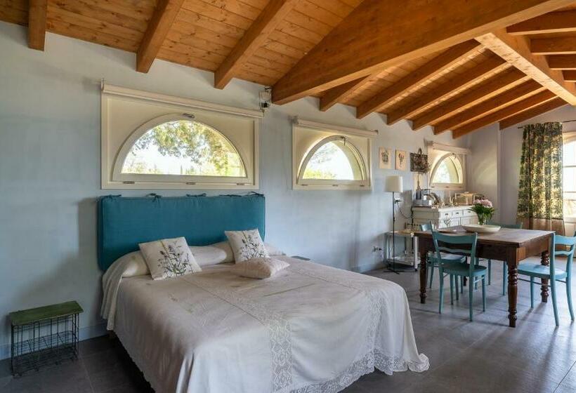 带景观的三人标准房间, Agriturismo Bellandi