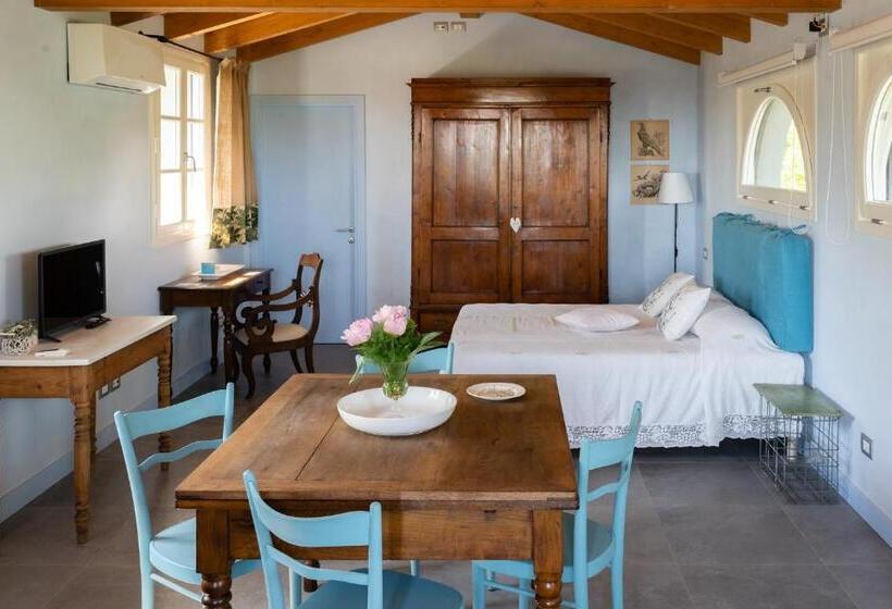 带景观的三人标准房间, Agriturismo Bellandi