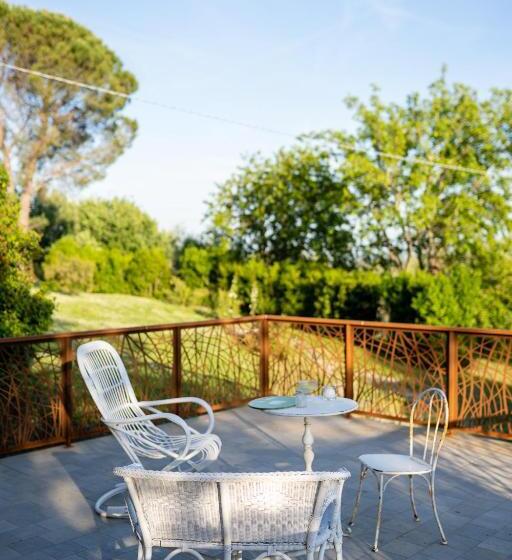 带景观的三人标准房间, Agriturismo Bellandi
