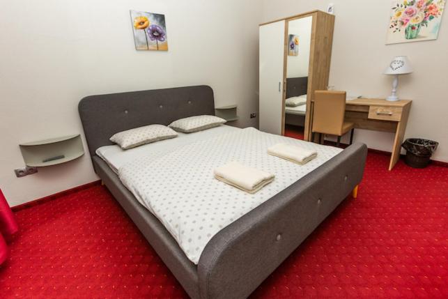 اتاق استاندارد با چشم‌انداز باغ, Pansion San