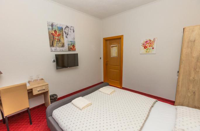 اتاق استاندارد با چشم‌انداز باغ, Pansion San