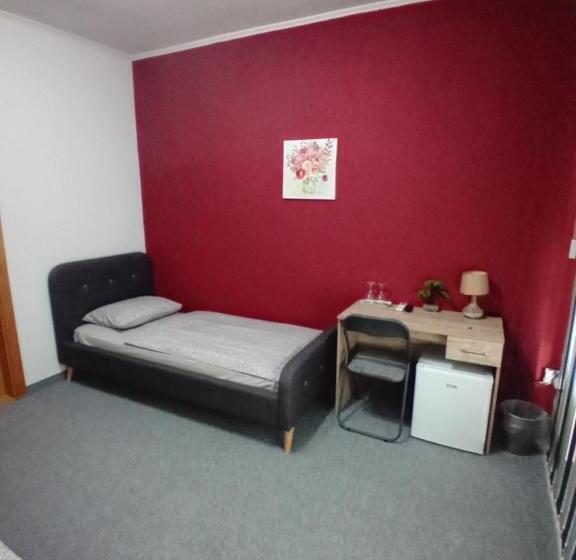 اتاق استاندارد با چشم‌انداز باغ, Pansion San