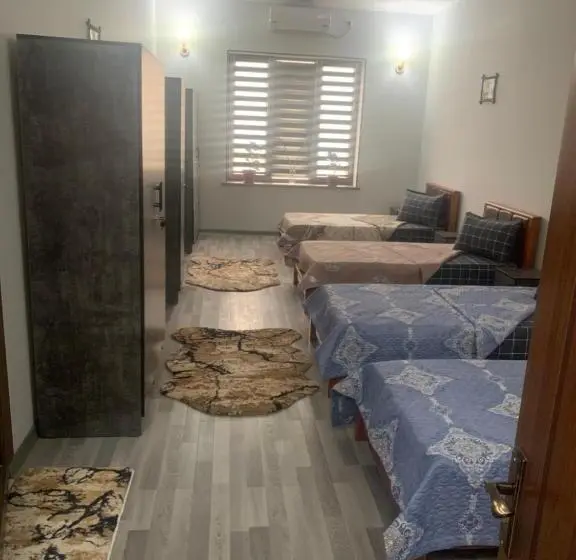 Apartament Rodzinny, Sinbad