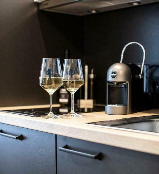 침실 2개 아파트, Riverview Apartments By Daspaul