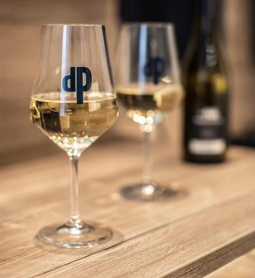 Апартаменты 3 Спальни, Riverview Apartments By Daspaul